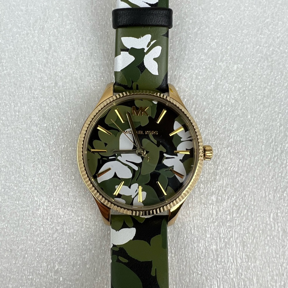 ( no battery) Michael kors Lexington Green Floral 36mm Watch